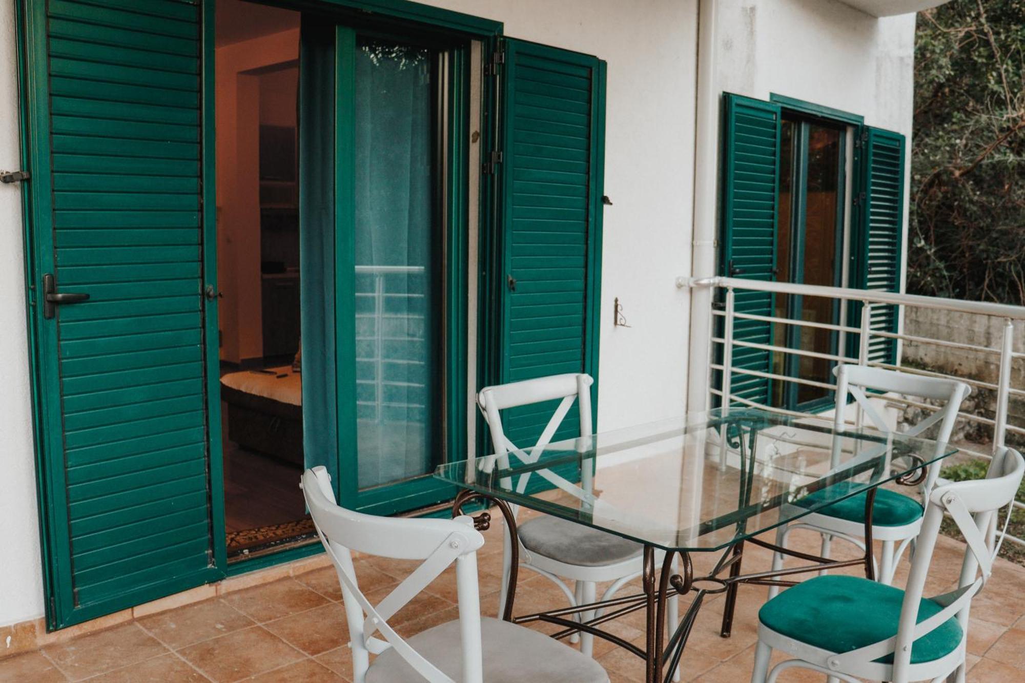 Apartman Mia Risan Exterior photo