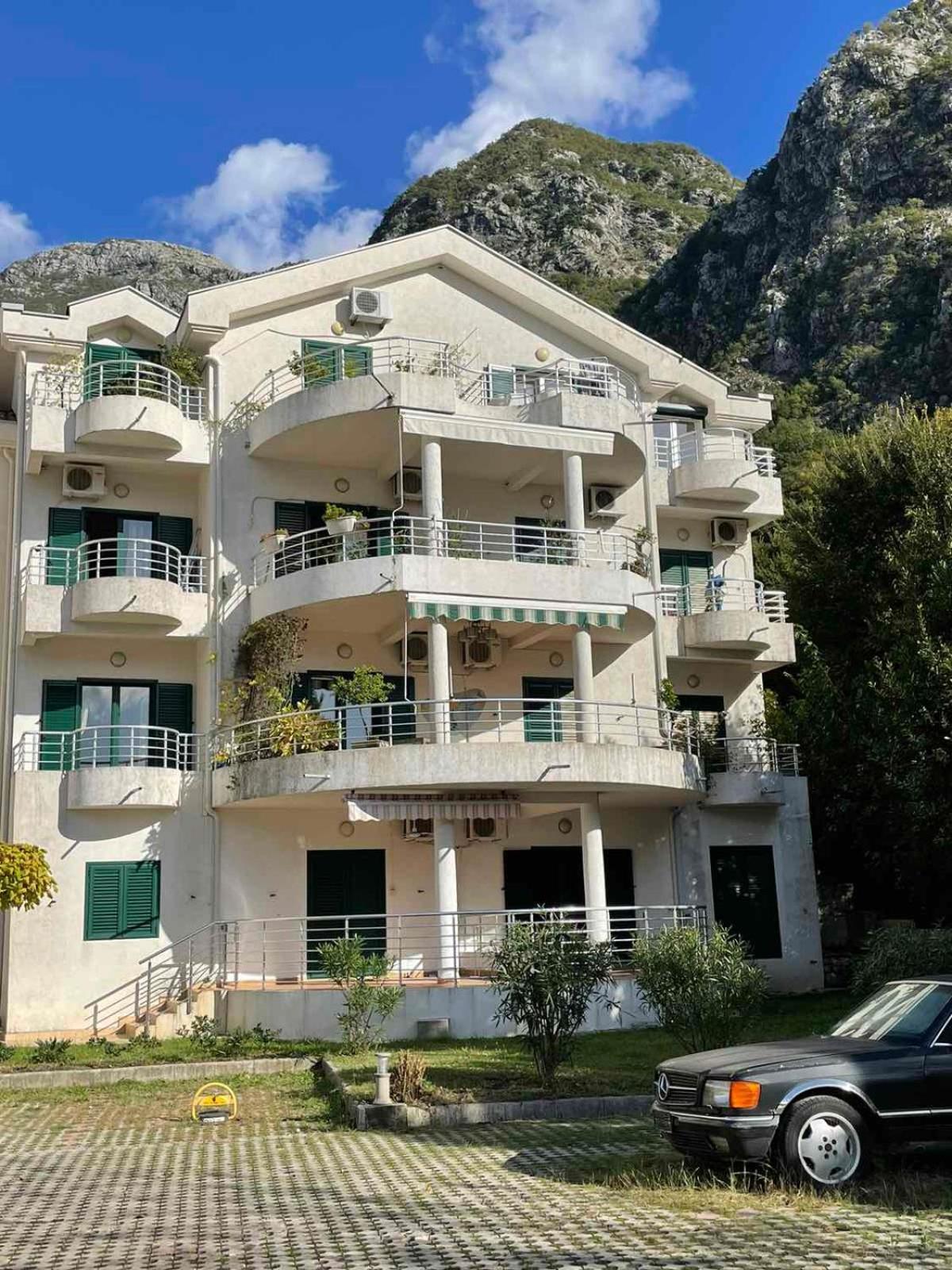 Apartman Mia Risan Exterior photo