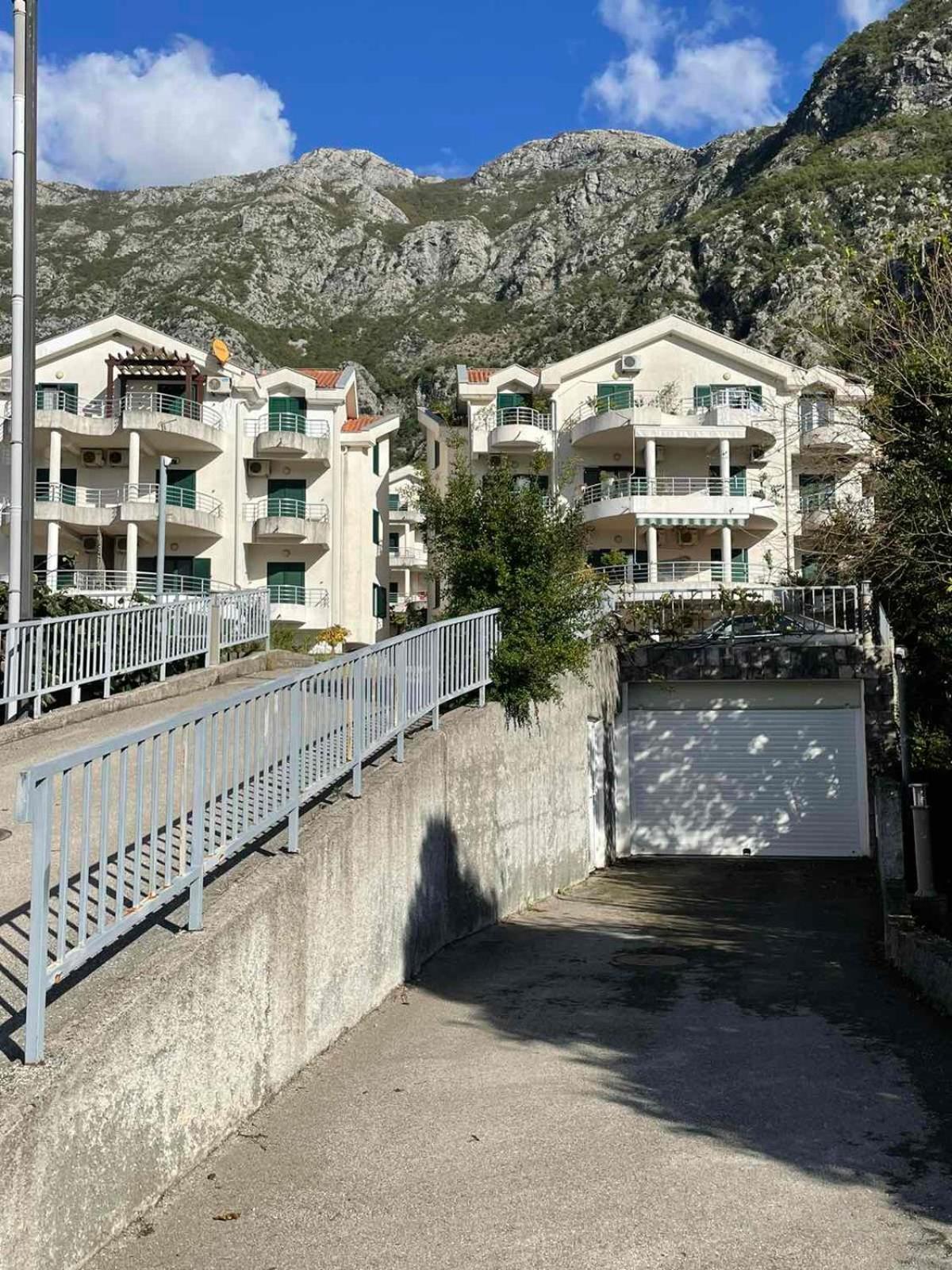 Apartman Mia Risan Exterior photo